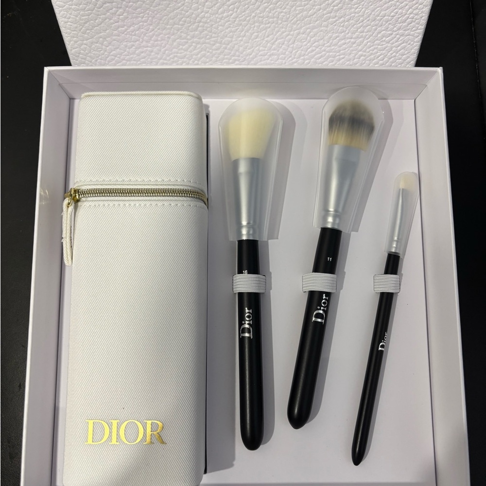 Dior White and Black Makeup Brush Set - Picture 3 of 3